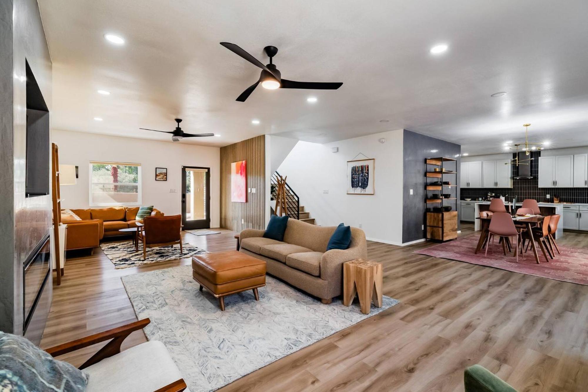 Designer Luxury Near Meow Wolf Holiday home