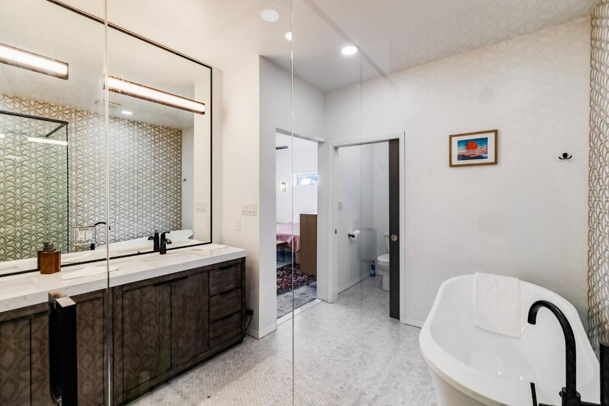 Designer Luxury Near Meow Wolf Holiday home Santa Fe